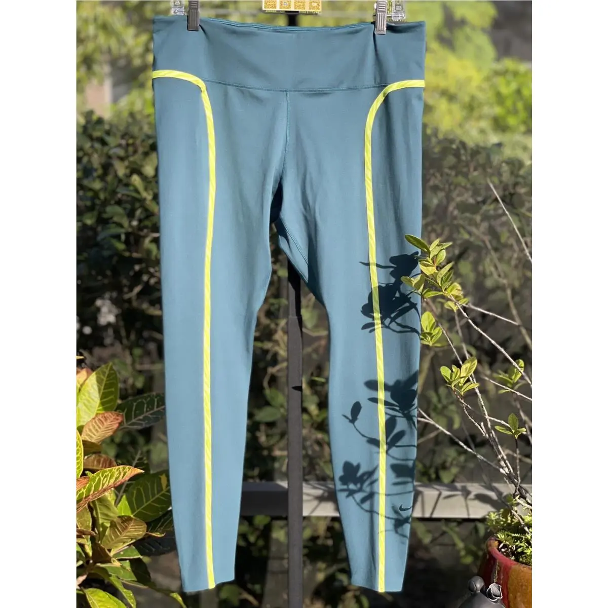 Nike clothing - Green 4