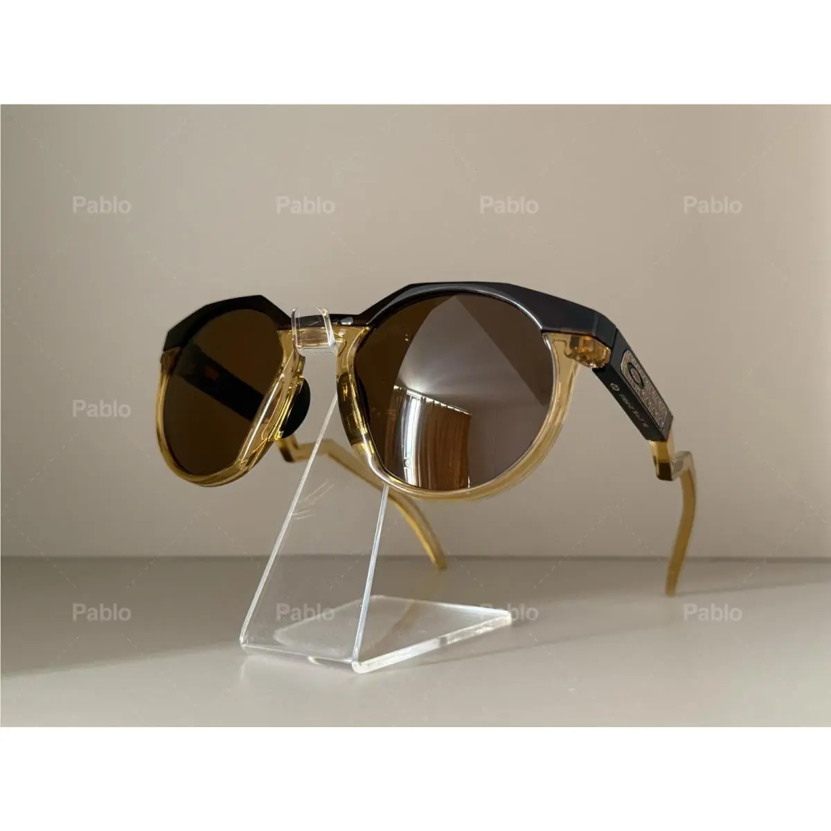 Vintage  Hstn Sunglasses OO9242 Clear Brown Frame with Black Trim Prizm by Oakley