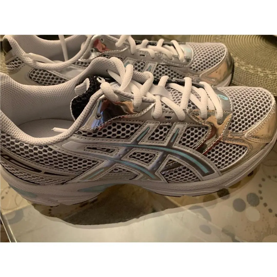 Asics GEL-1130 White/illuminate Mint Women’s Low Top Mesh Sneaker Sz 9.5 W / 8 M