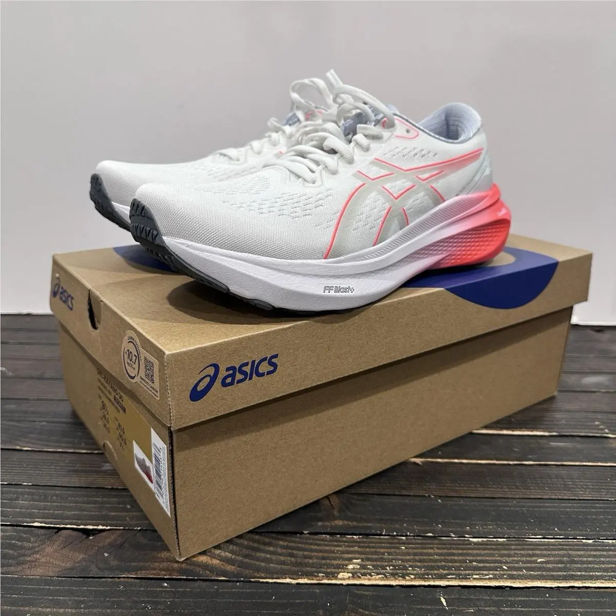 Asics Women`s Gel-kayano 30 Running Shoes 9.5 US White/sunrise Red