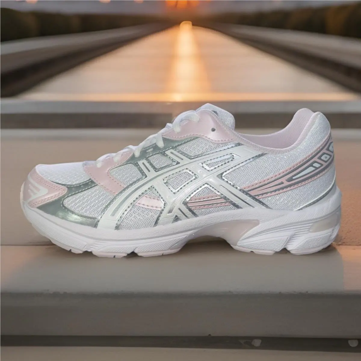 Women`s Size 8 Asics Gel 1130 Crystal Pink 1202A526-101
