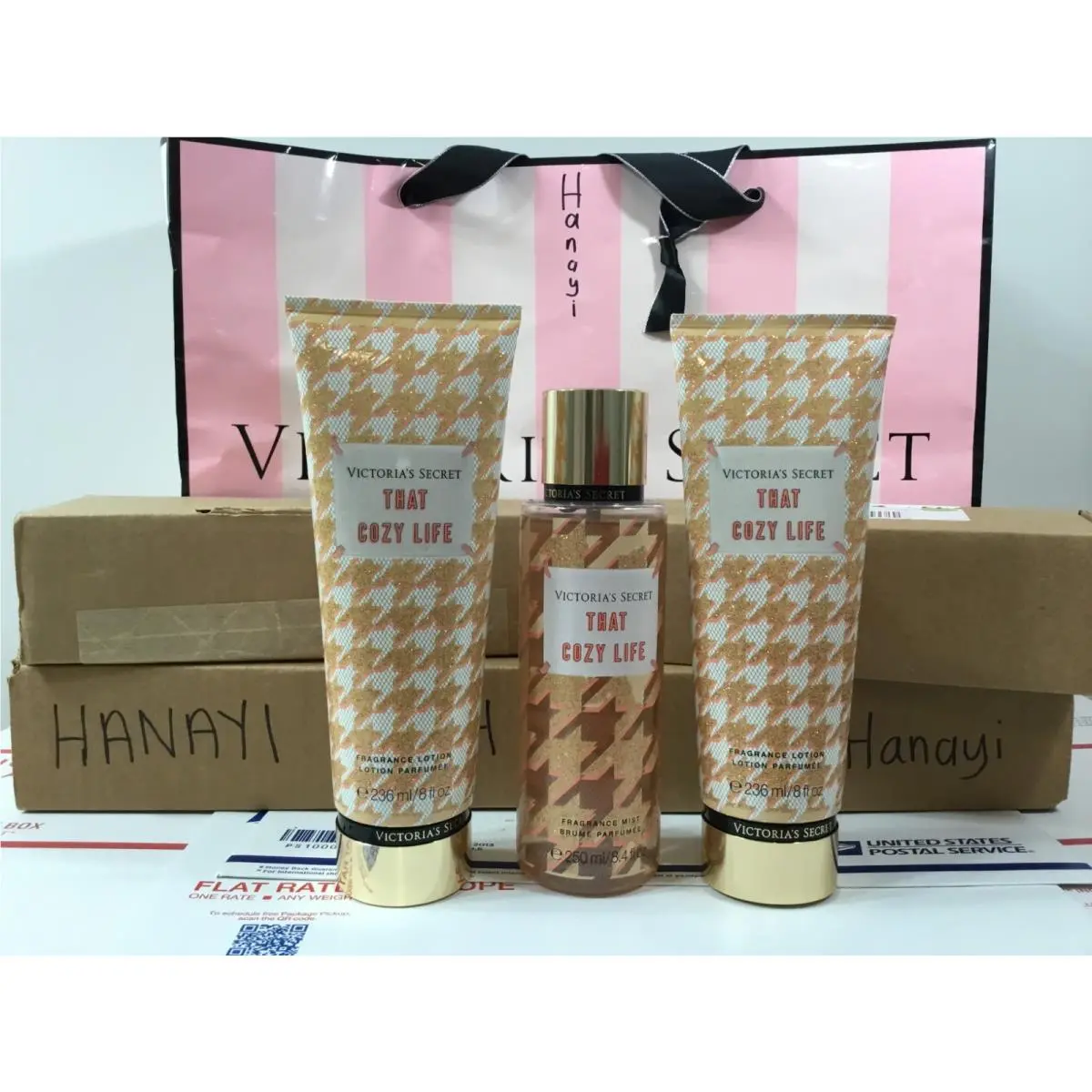 Victoria`s Secret That Cozy Life Fragrance Body Mist 2 Body Lotion Set