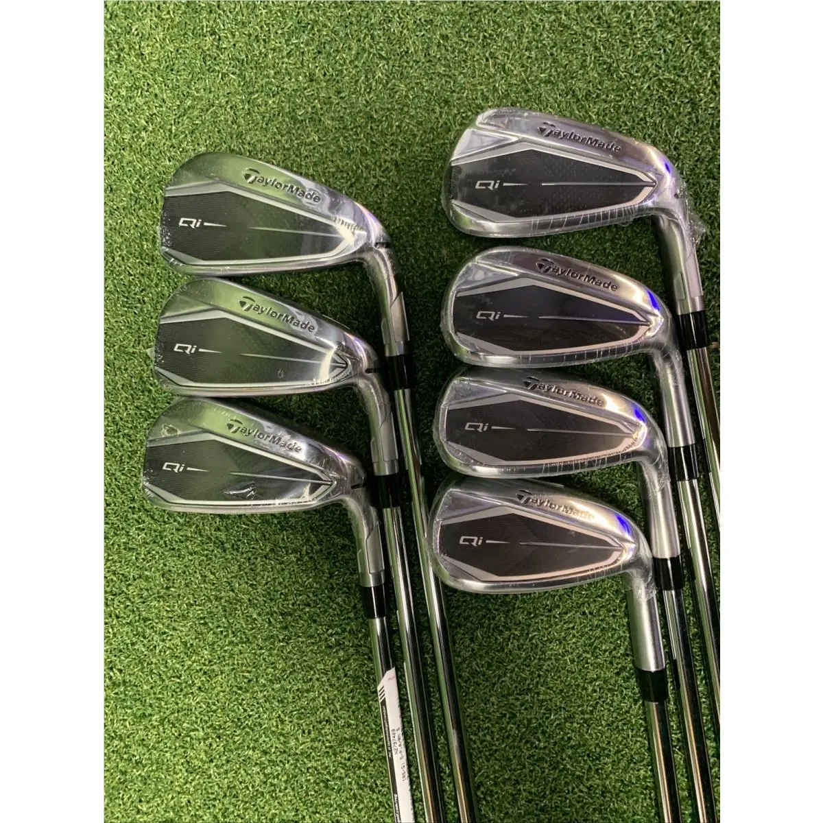 Taylormade Qi Iron Set 5-AW 7 Pc. RH - Kbs Max MT S 85 - Stiff Flex