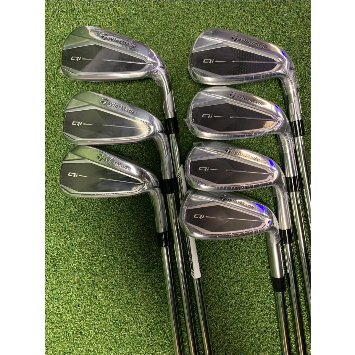 Taylormade Qi Iron Set 5-AW 7 Pc. RH - Kbs Max MT R 85 - Regular Flex