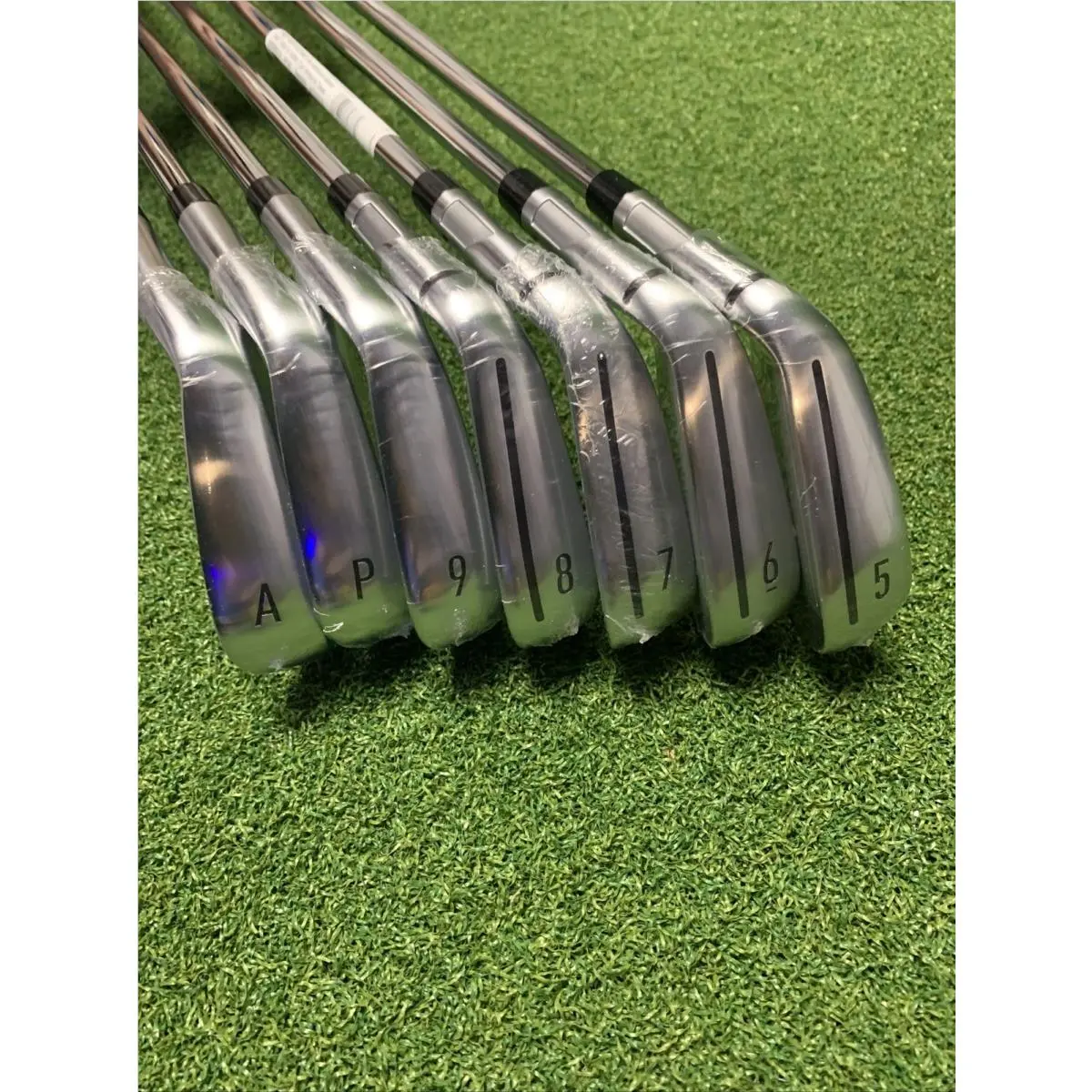 TaylorMade  - KBS MAX MT R|85 - KBS MAX - Silver, Lie Angle: Silver 2