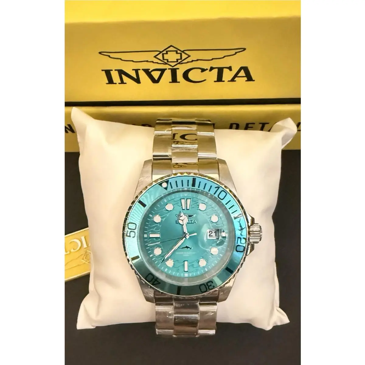 Invicta Pro Diver 50822 Turquoise Tiffany Blue Shark Watch 42mm Silver