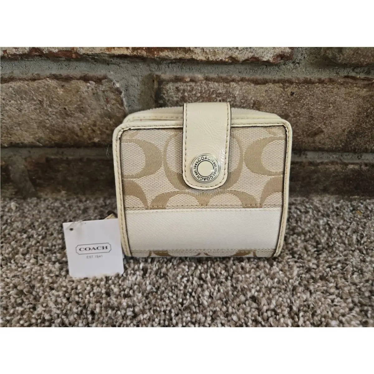 Y2K Coach Signature Stripe Slim Medium Bifold Wallet Khaki White F47847