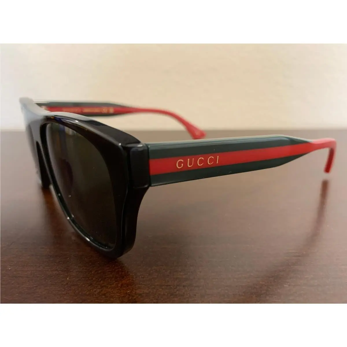 Gucci GG2119S 001 Black Green Red Gray Men`s Sunglasses 56mm