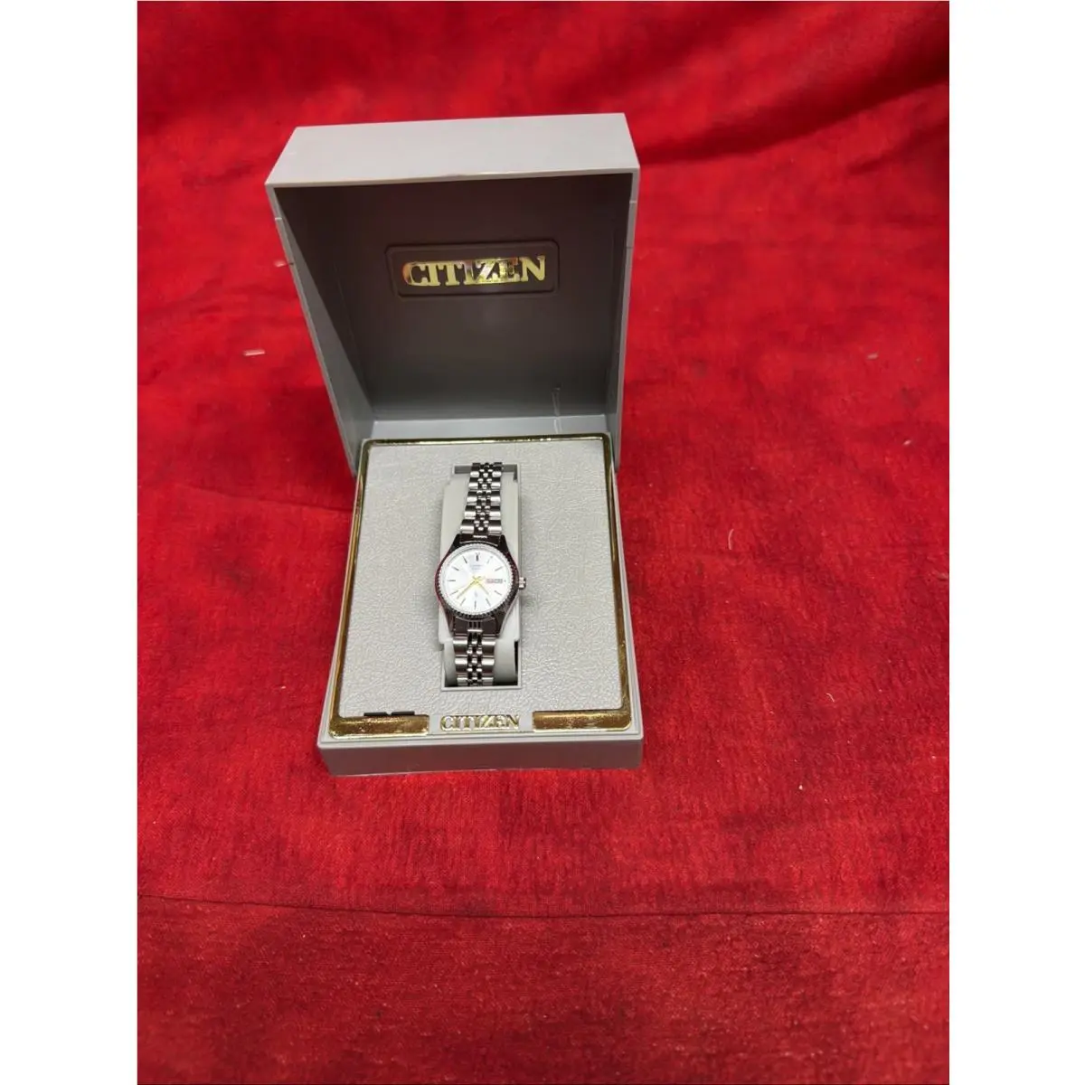 Vintage Citizen Women`s Watch Silver Tone Bracelet - Needs Battery