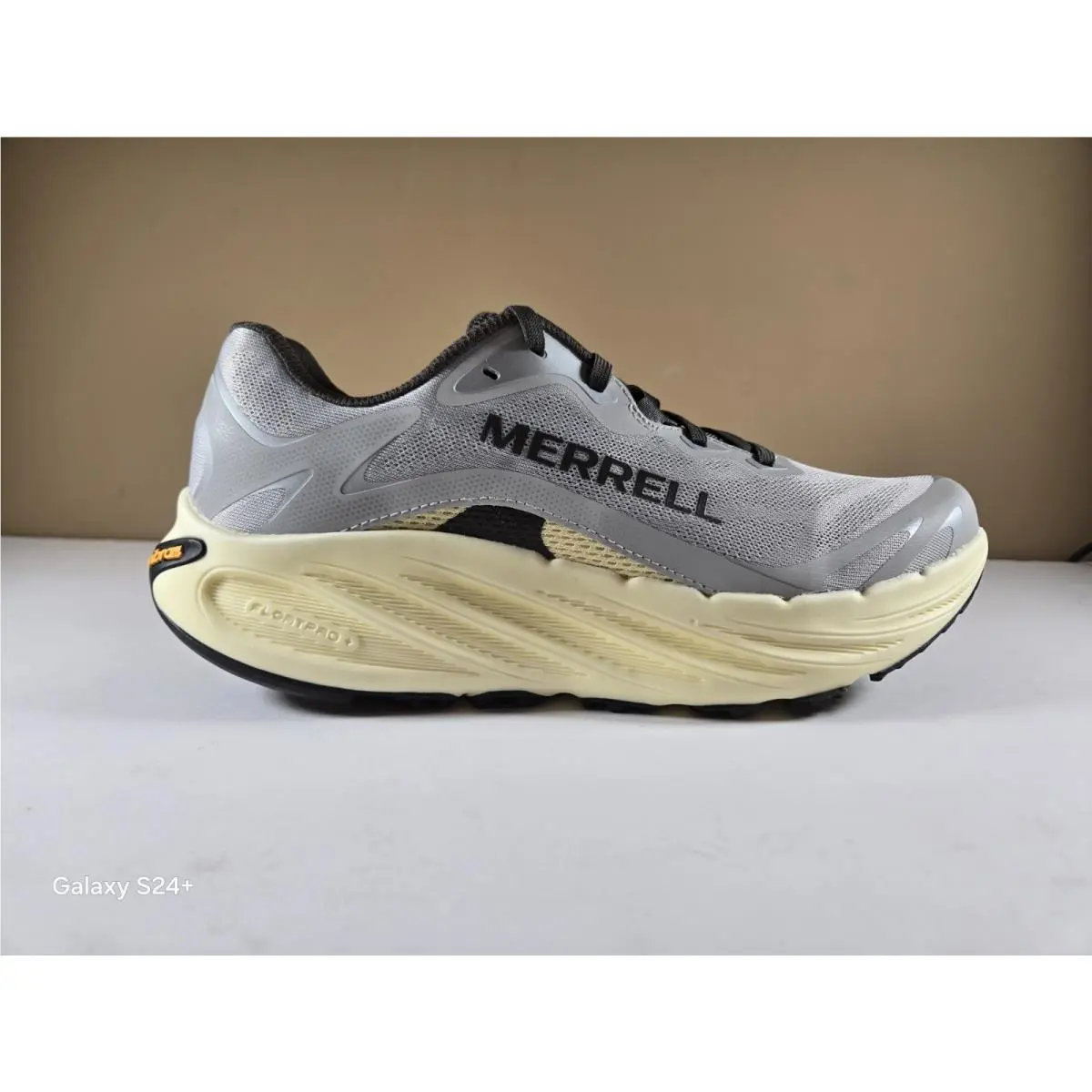 Merrell Mens Shoes Sneakers Size 11 Color Grey Lemon Style J00004977 Promorph