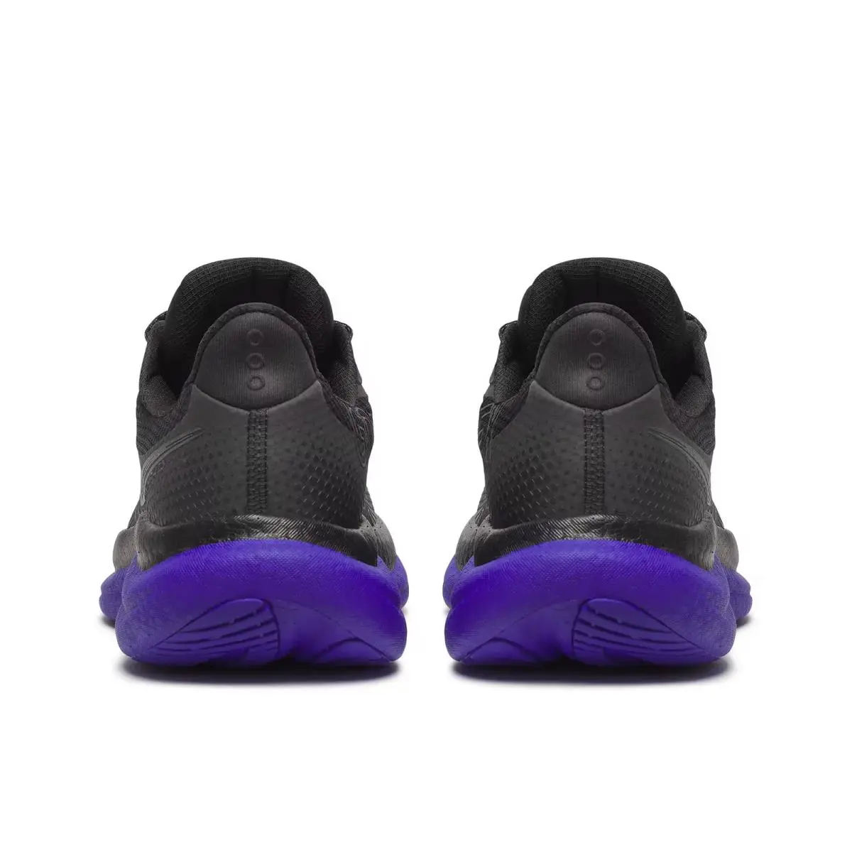 Saucony shoes - Triple Black 8