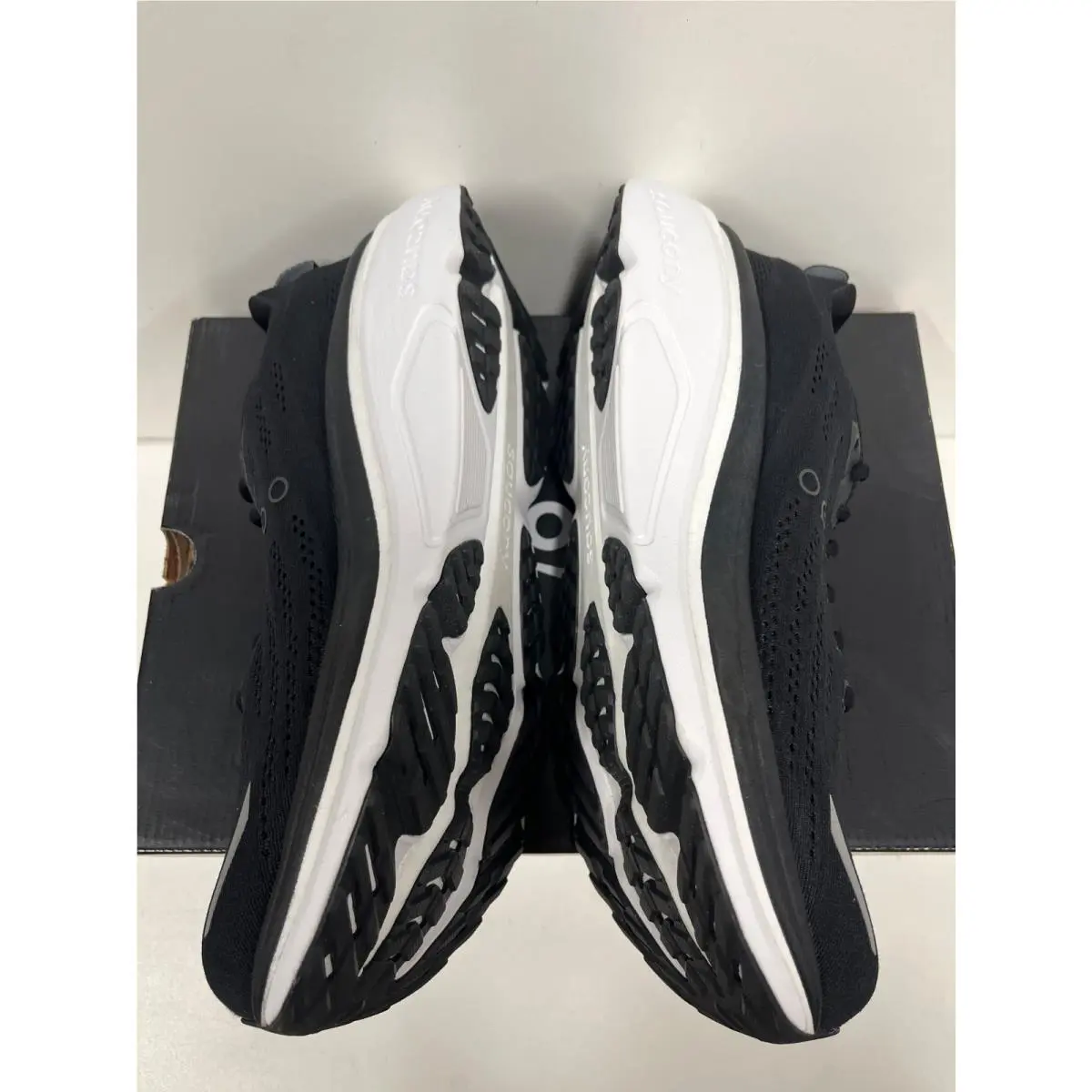 Saucony shoes - Saucony Hurricane 25 - Hurricane - Black/White (200) 3