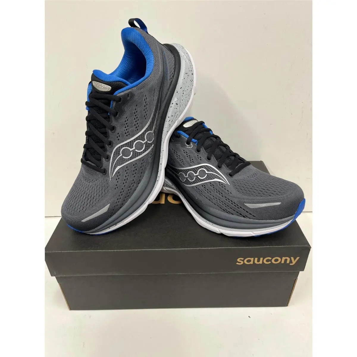 Saucony shoes - Saucony Hurricane 25 - Hurricane - Black/White (200) 27
