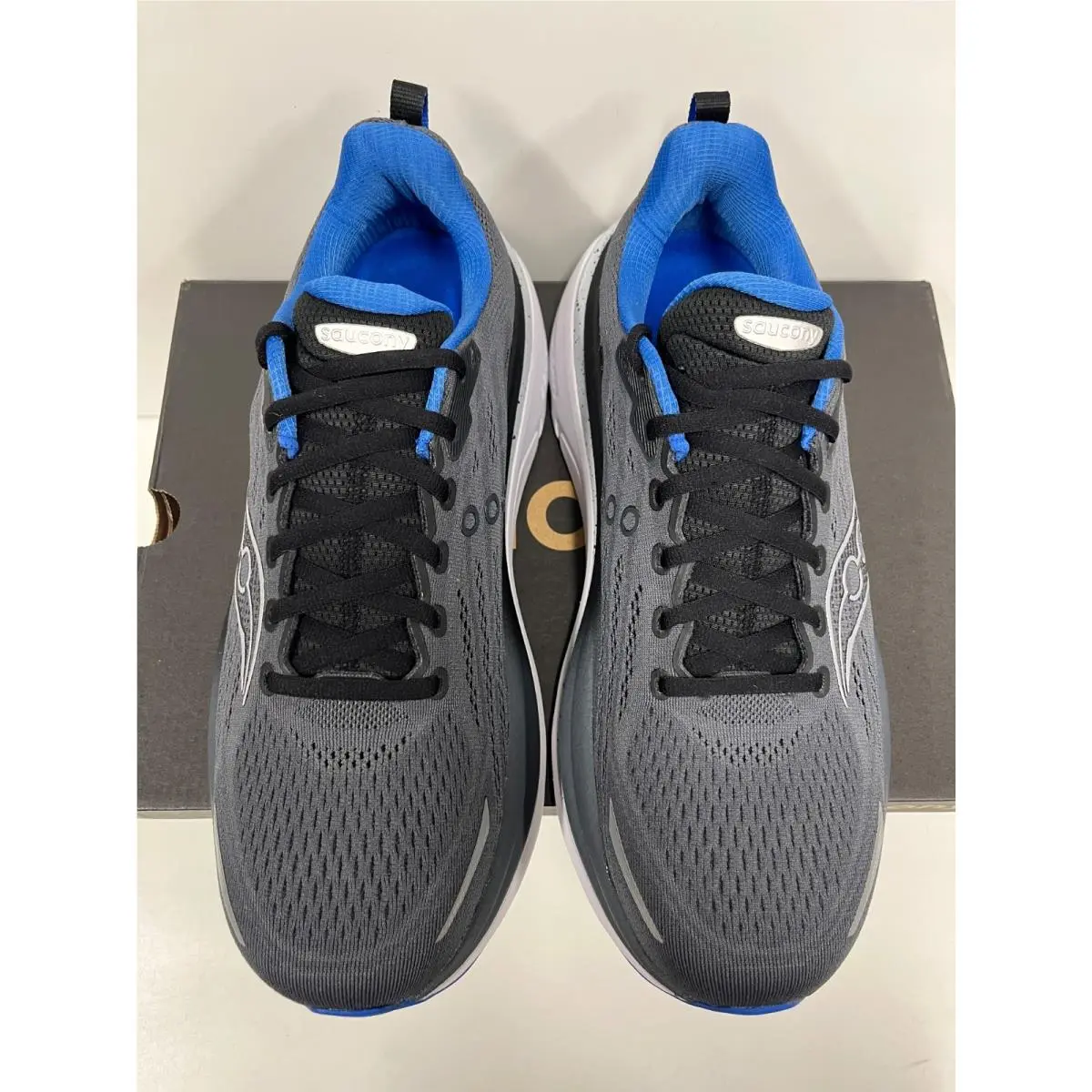 Saucony shoes - Saucony Hurricane 25 - Hurricane - Black/White (200) 29