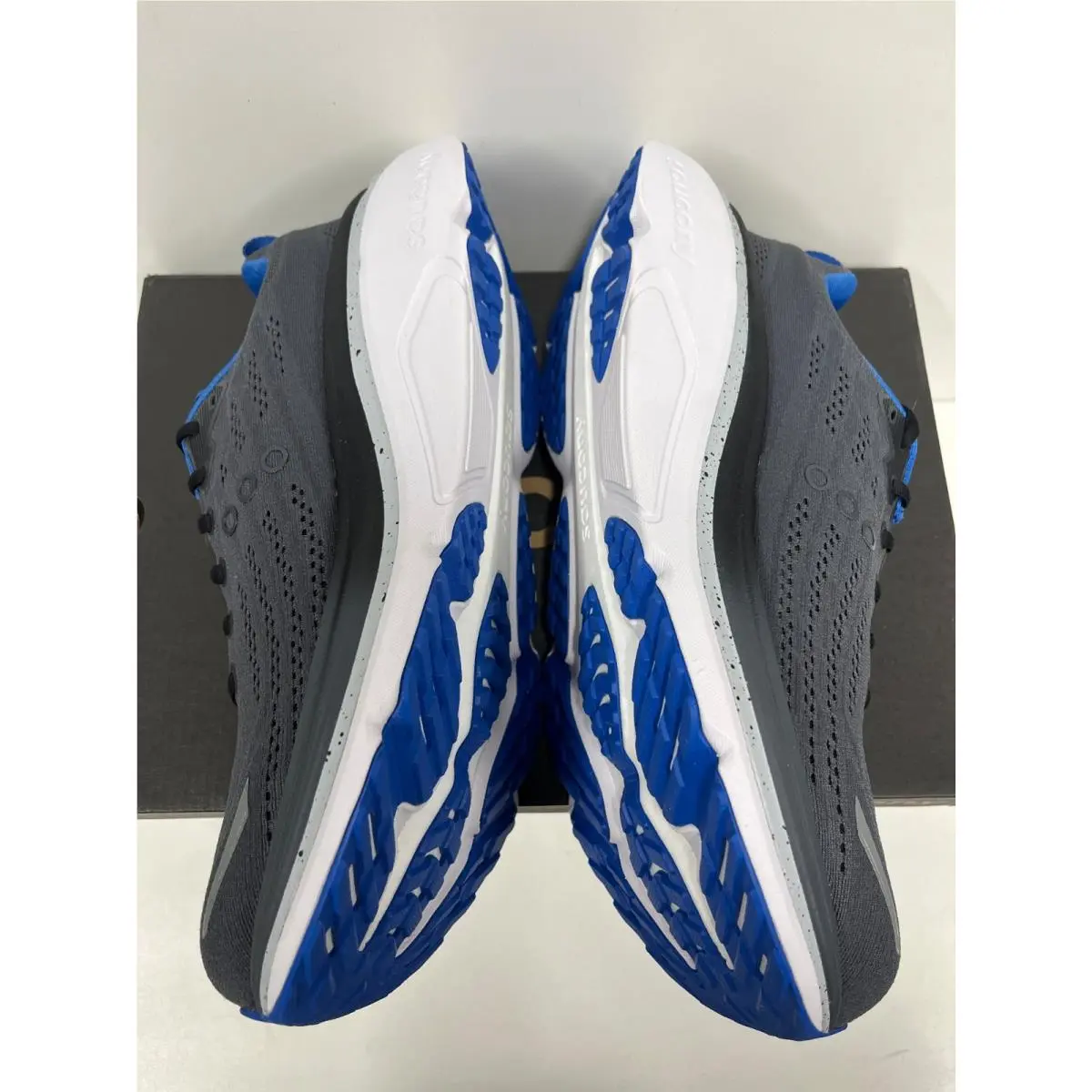 Saucony shoes - Saucony Hurricane 25 - Hurricane - Black/White (200) 31