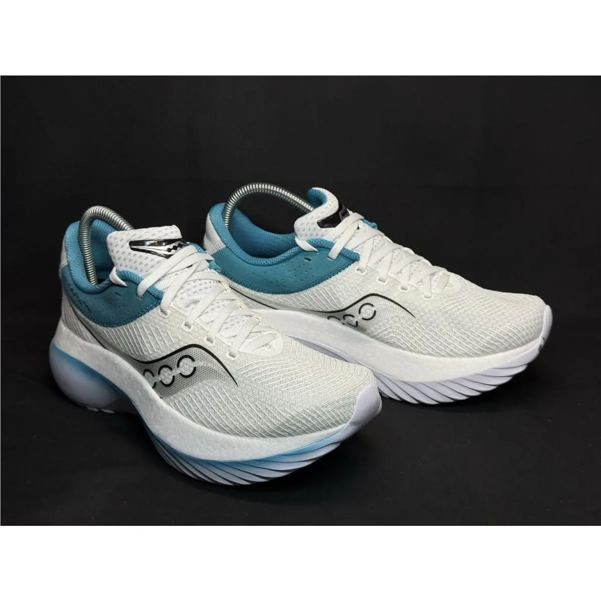 Women’s Size 10 - Saucony Kinvara Pro White Ink Running Walking Unisex