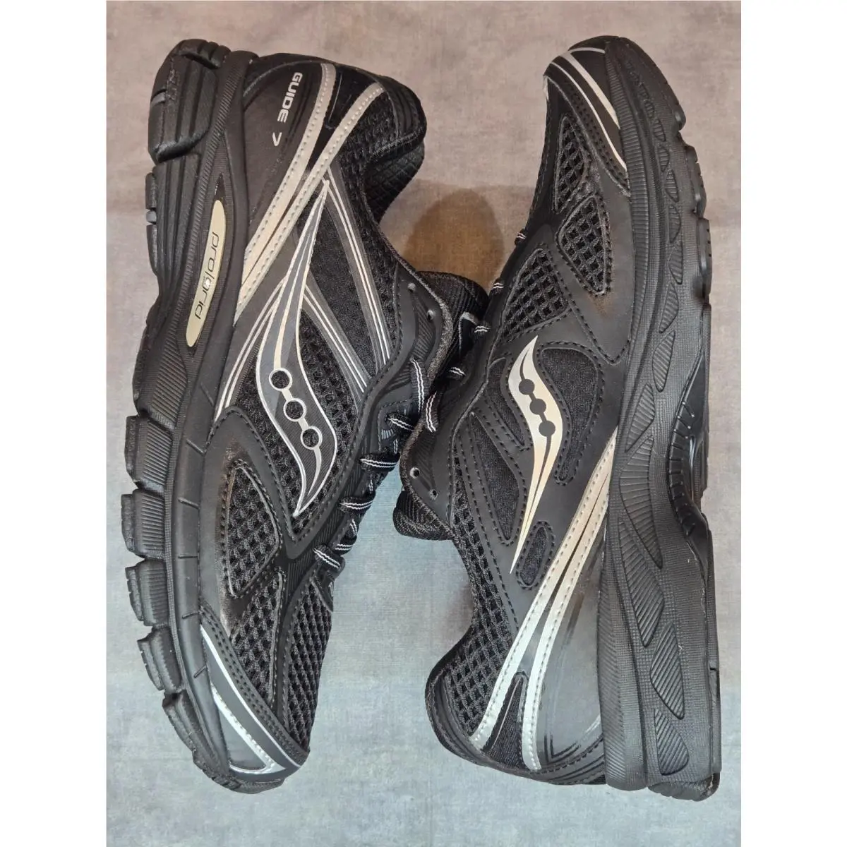 Saucony shoes - Progrid Guide 7 - Progrid Guide - S70936-16 - Black 1