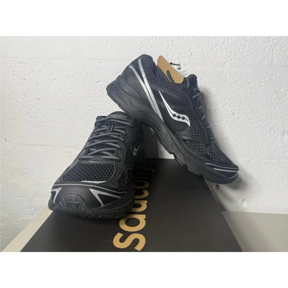 Saucony shoes - Saucony ProGrid Guide 7 - ProGrid Guide - S70936-16 - Black 1