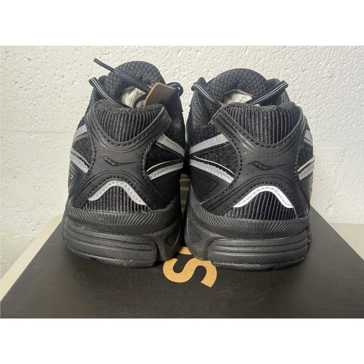 Saucony shoes - Saucony ProGrid Guide 7 - ProGrid Guide - S70936-16 - Black 3