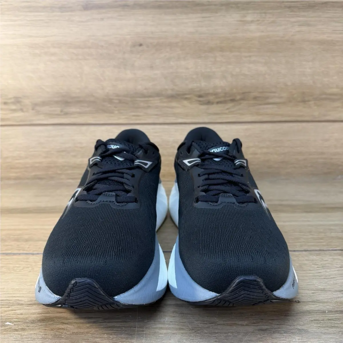 Saucony shoes - Saucony Triumph 22 - Triumph - S10964-200 - Black 1