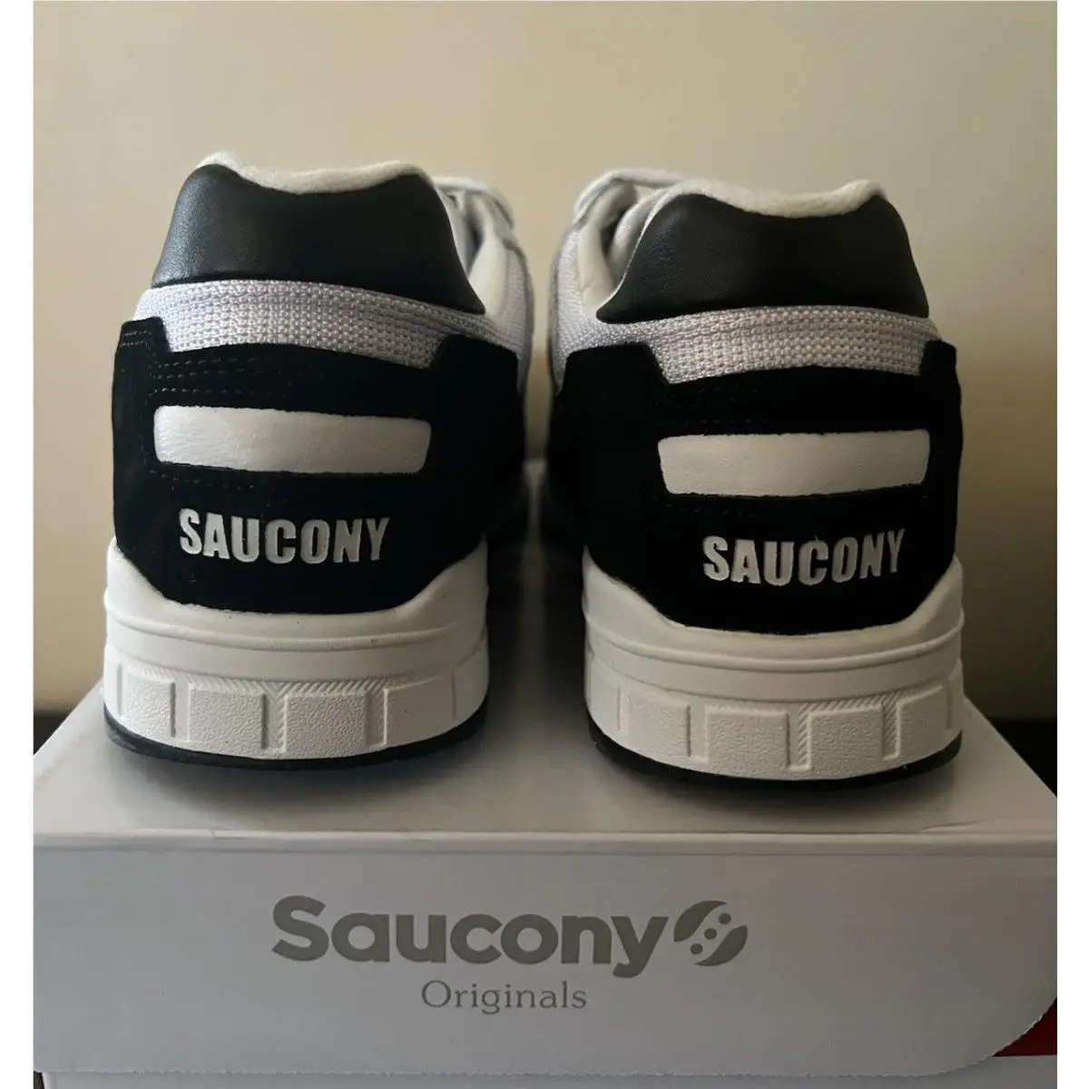 Saucony shoes - Saucony Shadow 5000 - Shadow - S70919-1 - White/Black/Gold 6