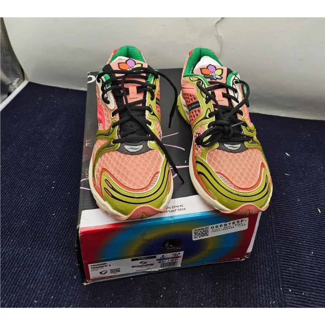 Saucony Unisex Progrid Triumph 4 Jae Tips Shoes Peach/leaf Size 9