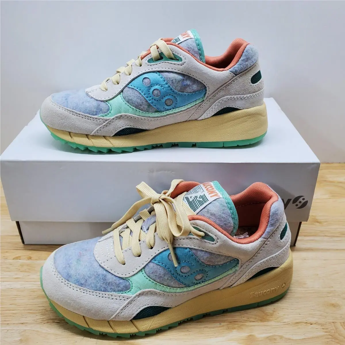 Saucony shoes - Multicolor 5