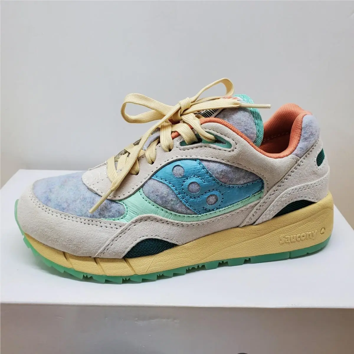 Saucony shoes - Multicolor 1