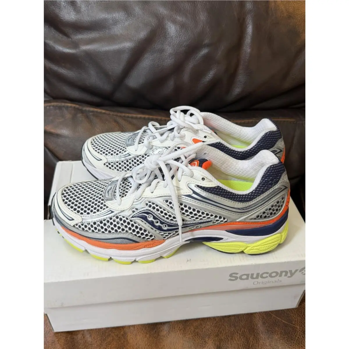 Saucony Progrid Omni 9 Shoes Unisex Running Sneakers Mens 9.5 Women’s 11