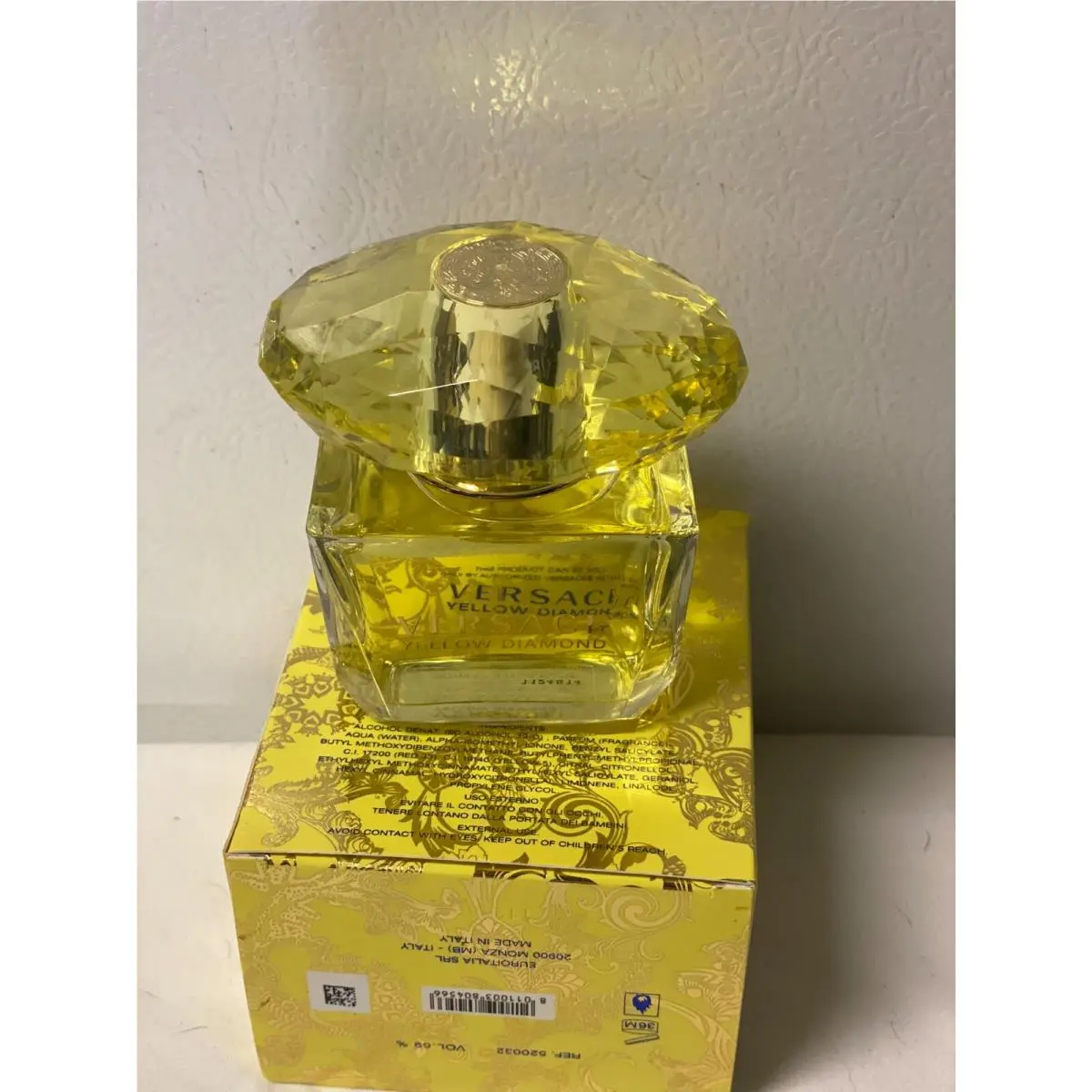 Versace Yellow Diamond Eau De Toilette Spray 3.0 US Fl. oz