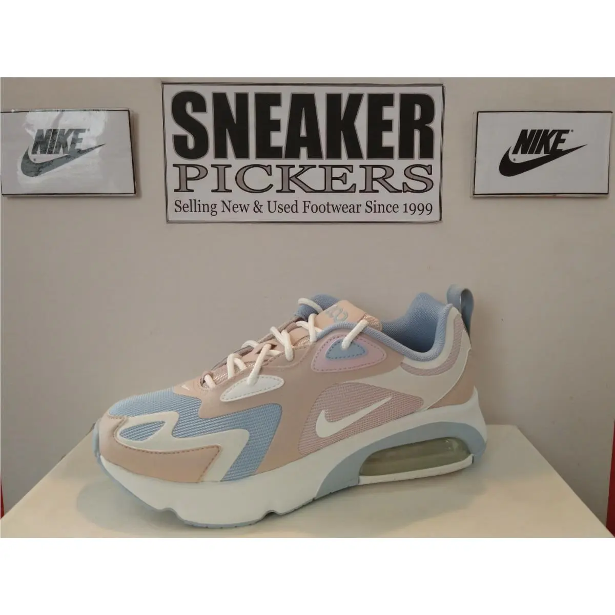 Nike Women`s Air Max 200 Running - CI3867 600 - Size: 7.5 - Barely Rose / Fossil