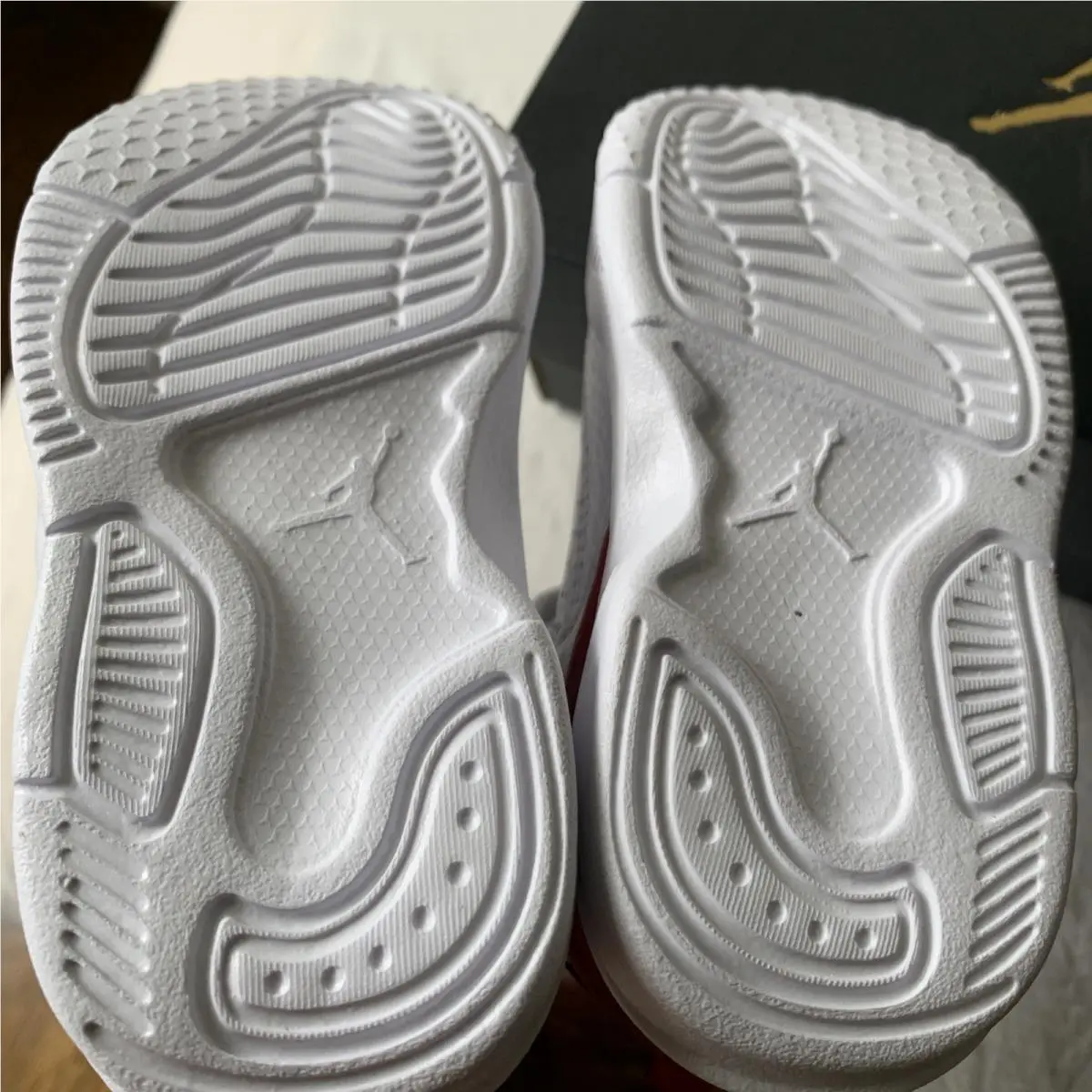 Nike shoes - Jordan Max Aura - Max Aura - White 4
