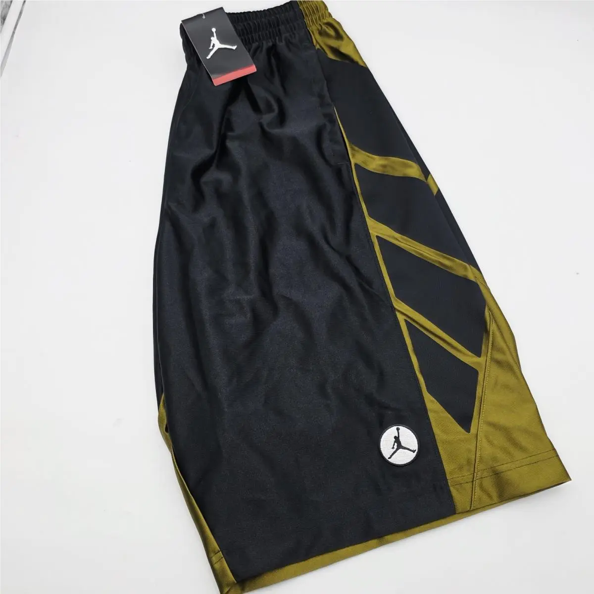 Nike Jordan Shorts Men`s Large Black Gold IX Air Basketball Jumpman 12 Inseam