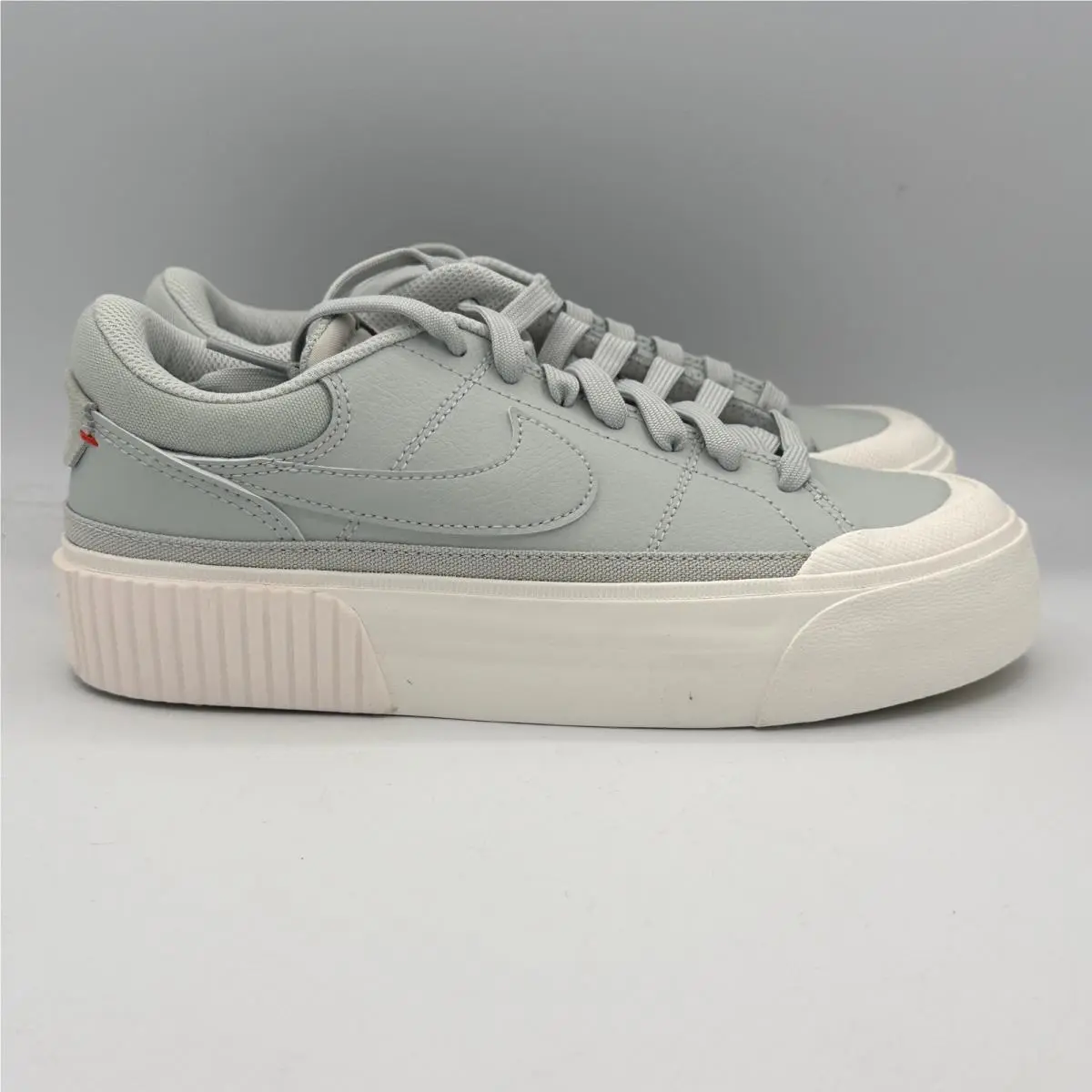 Nike Court Legacy Lift Shoes Women 6 Light Silver Leather Platform DM7590-003