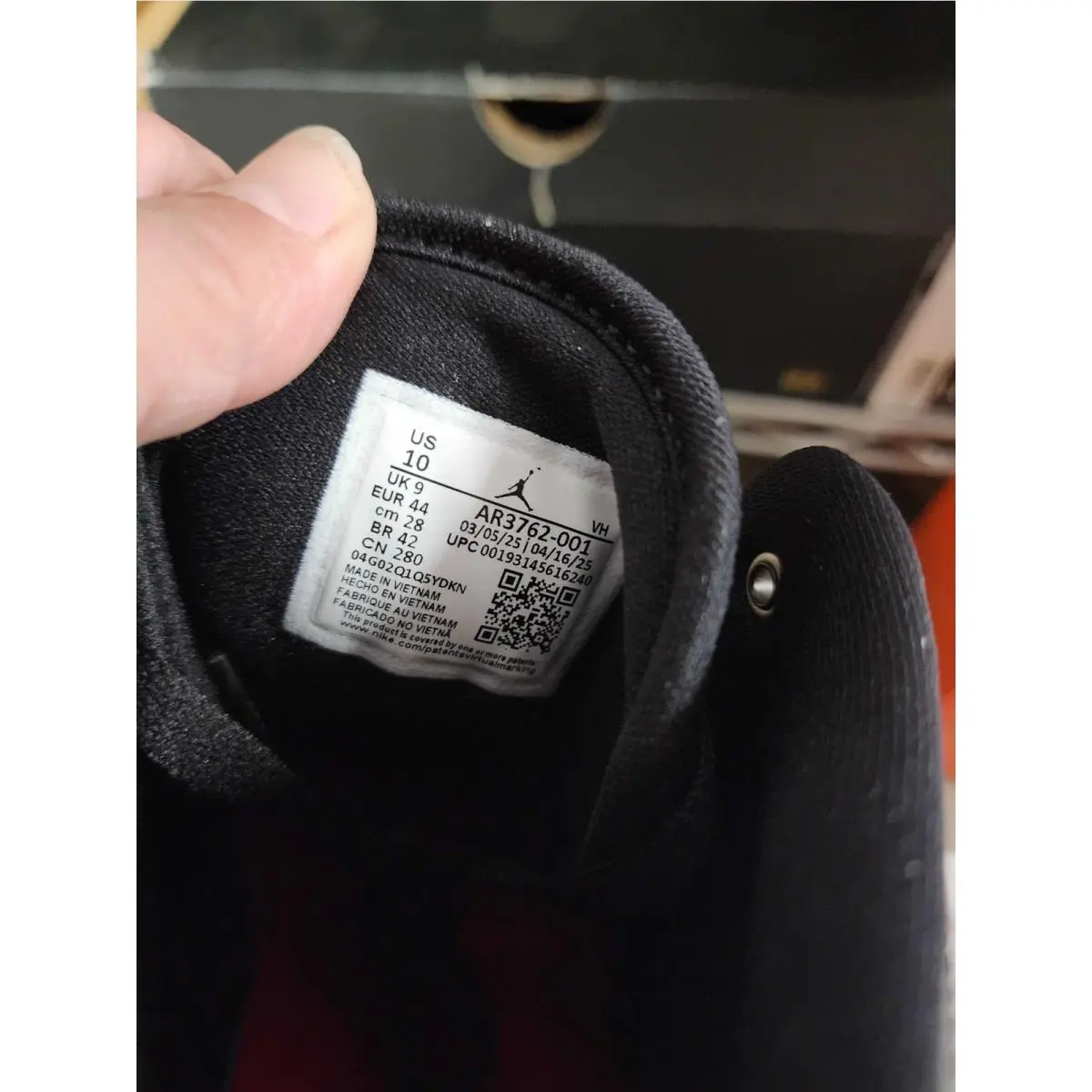 Nike shoes - Black 4