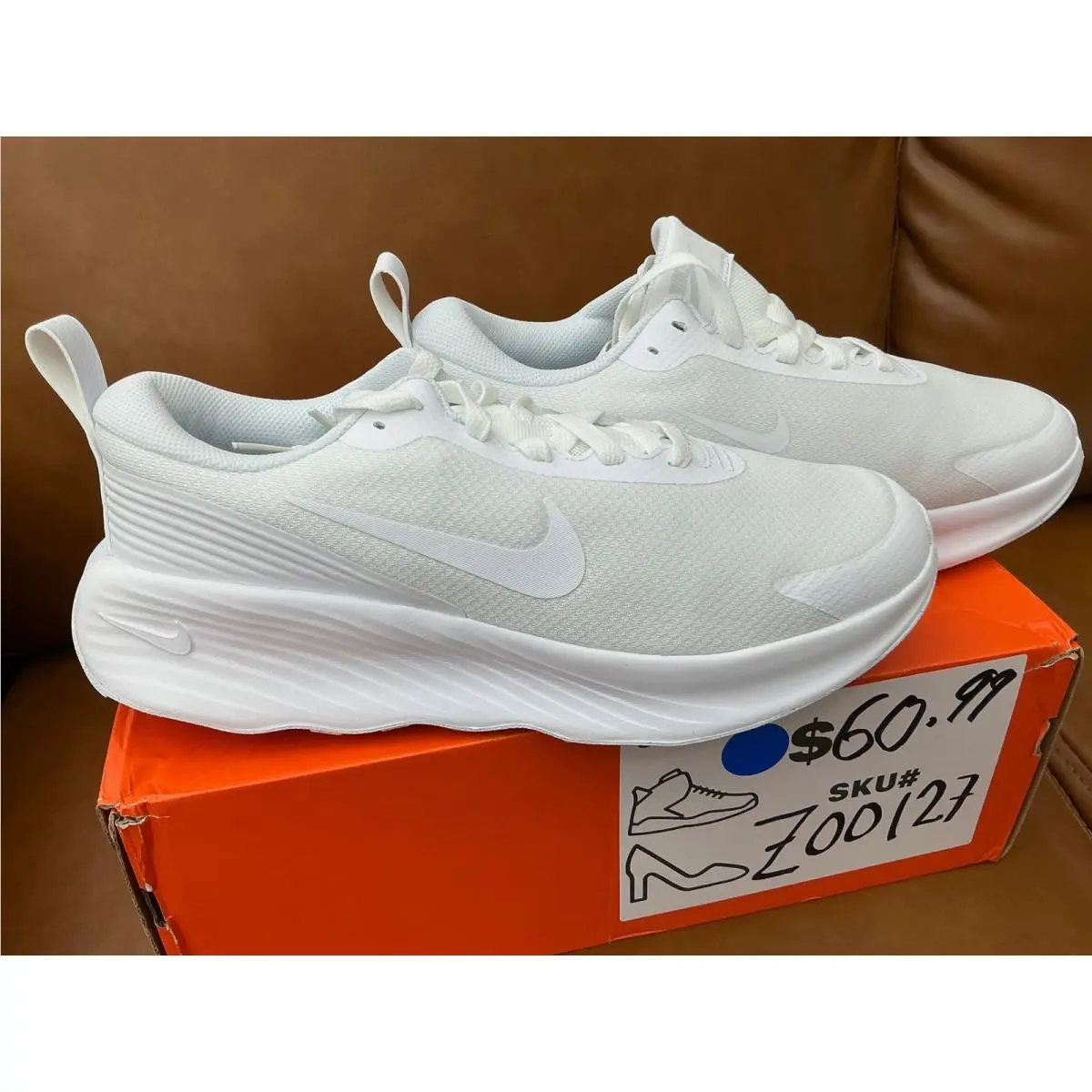Nike Promina Running Shoes Womens 9.5 White Excellent FV6343-100 Mesh Sneakers