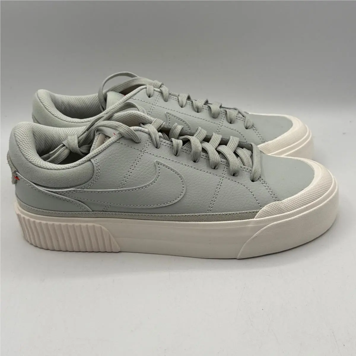 Nike Court Legacy Lift Women Size 9 Light Silver Platform Sneakers DM7590-003