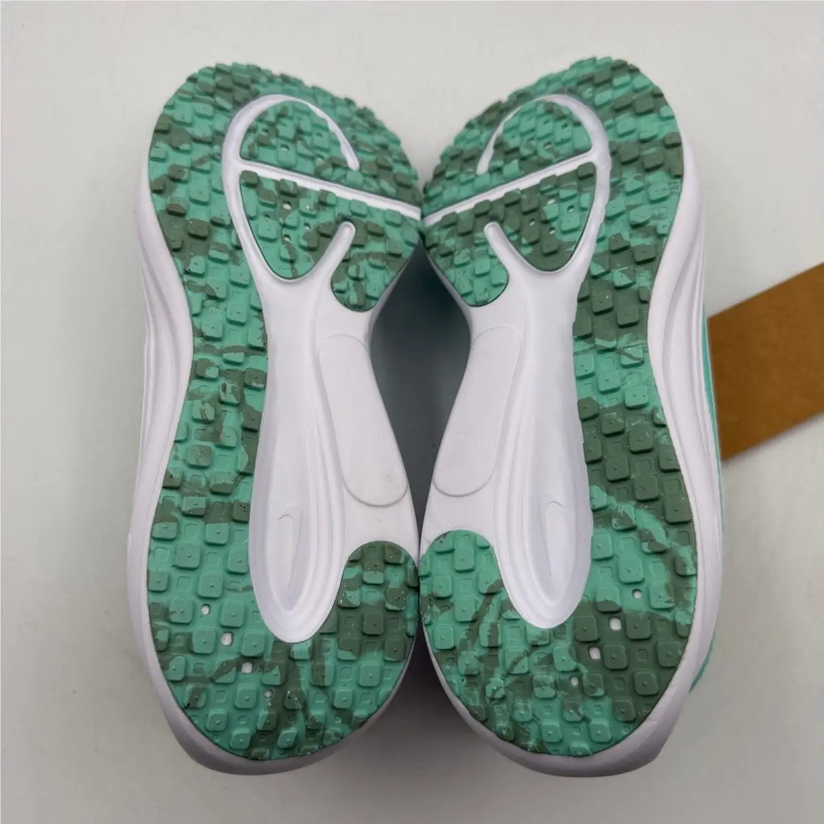 Nike shoes - Nike Revolution 8 - Revolution - Green 3
