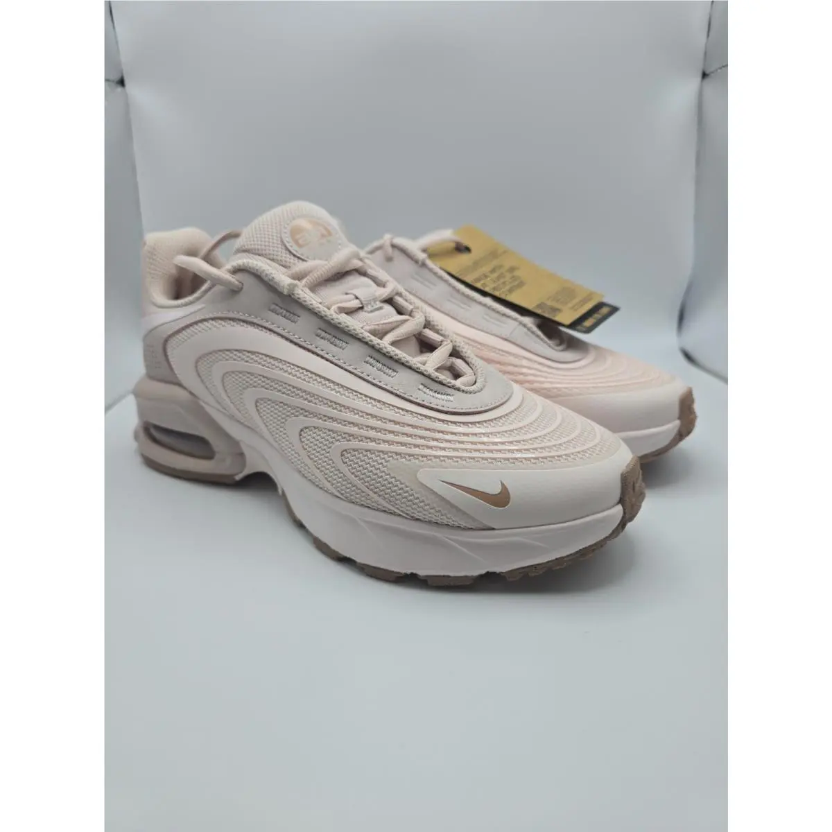 Nike Air Max Fire Women`s Size 7 Athletic Running Gym Low Top Shoes Sneaker
