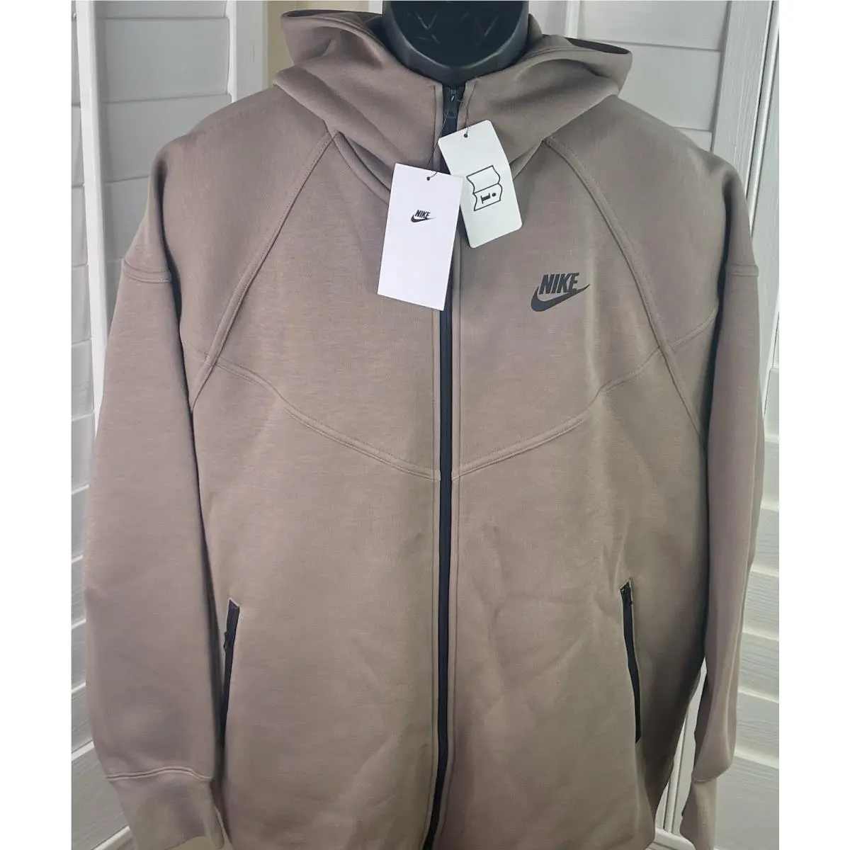 Nike clothing - FB8340-233 - FB8340-233 - Brown, Mink Brown, Black (UPC: 0196609025718) 0