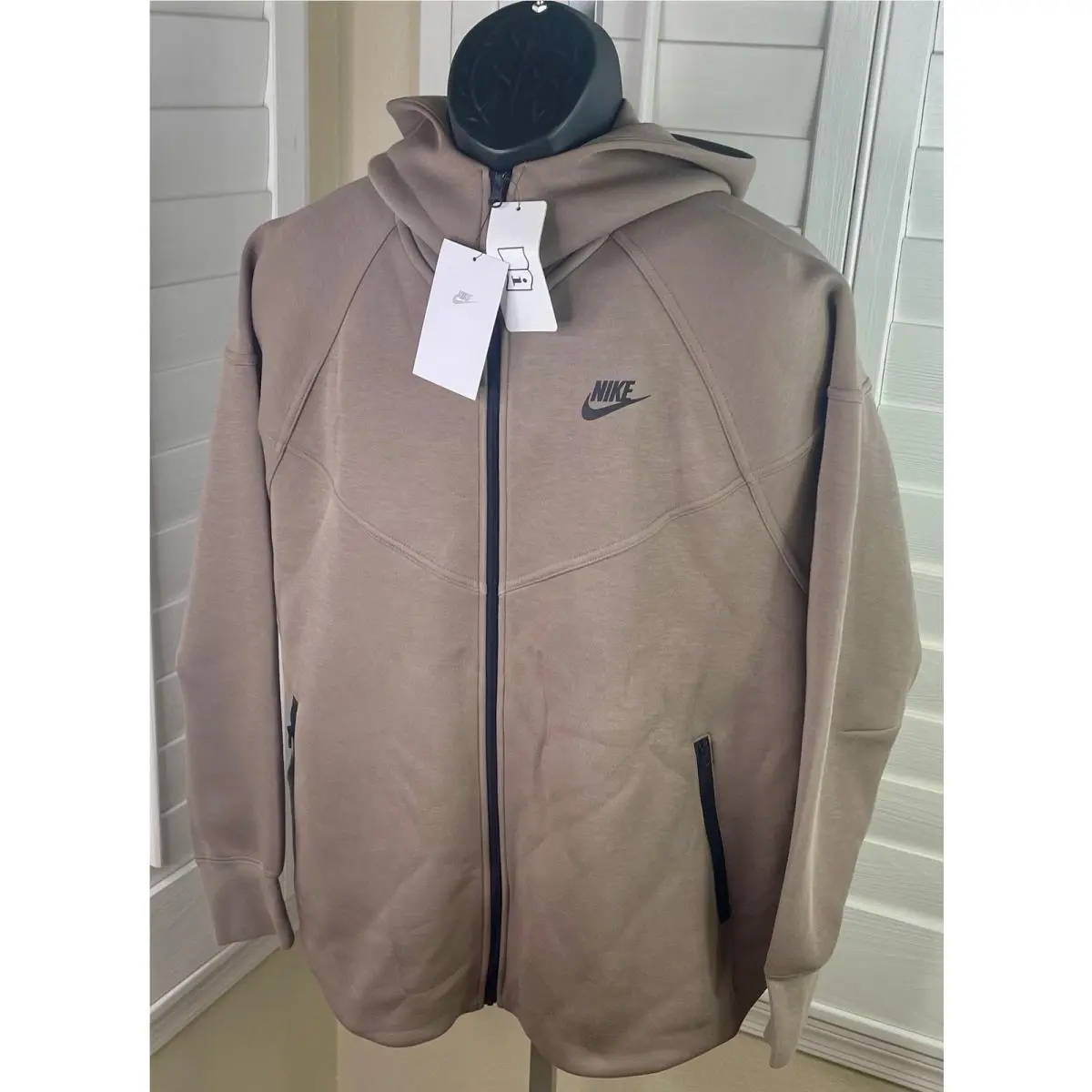 Nike clothing - FB8340-233 - FB8340-233 - Brown, Mink Brown, Black (UPC: 0196609025718) 1