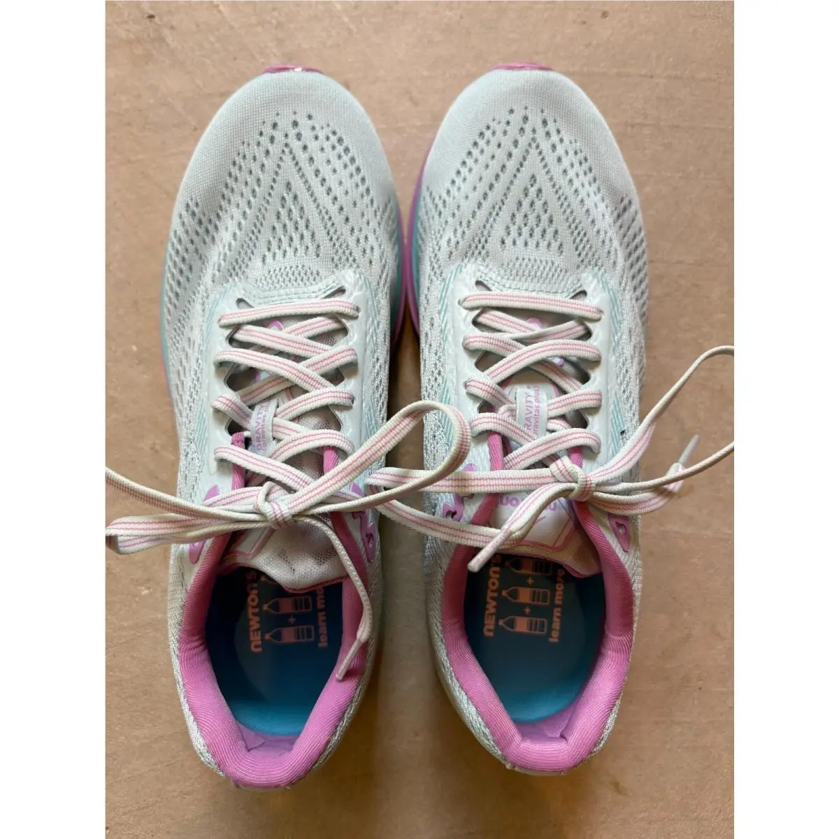 Newton Ton Running Gravity + Women`s Size 9.5 Pale Blue/pink