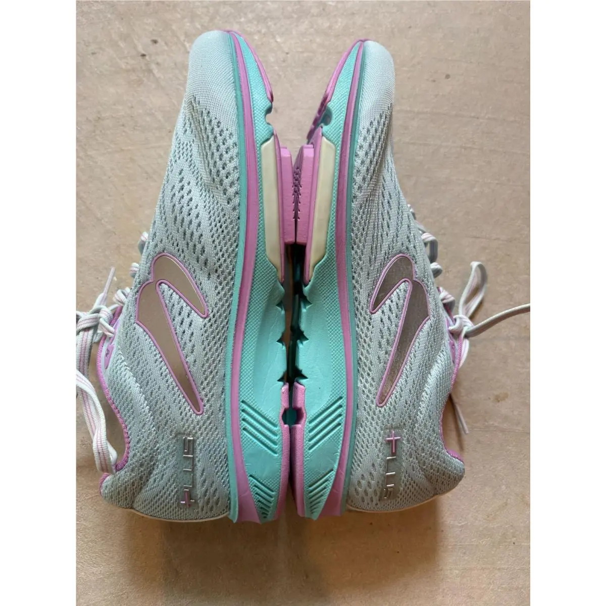 Newton shoes - Gravity - Gravity - W000221X - Blue (UPC: 848338049922) 1