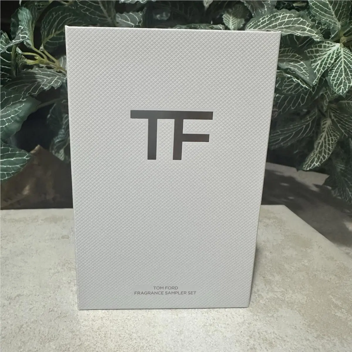 Signature Discovery Set Ombre Leather Grey Vetiver Oud Minerale Soleil by Tom Ford