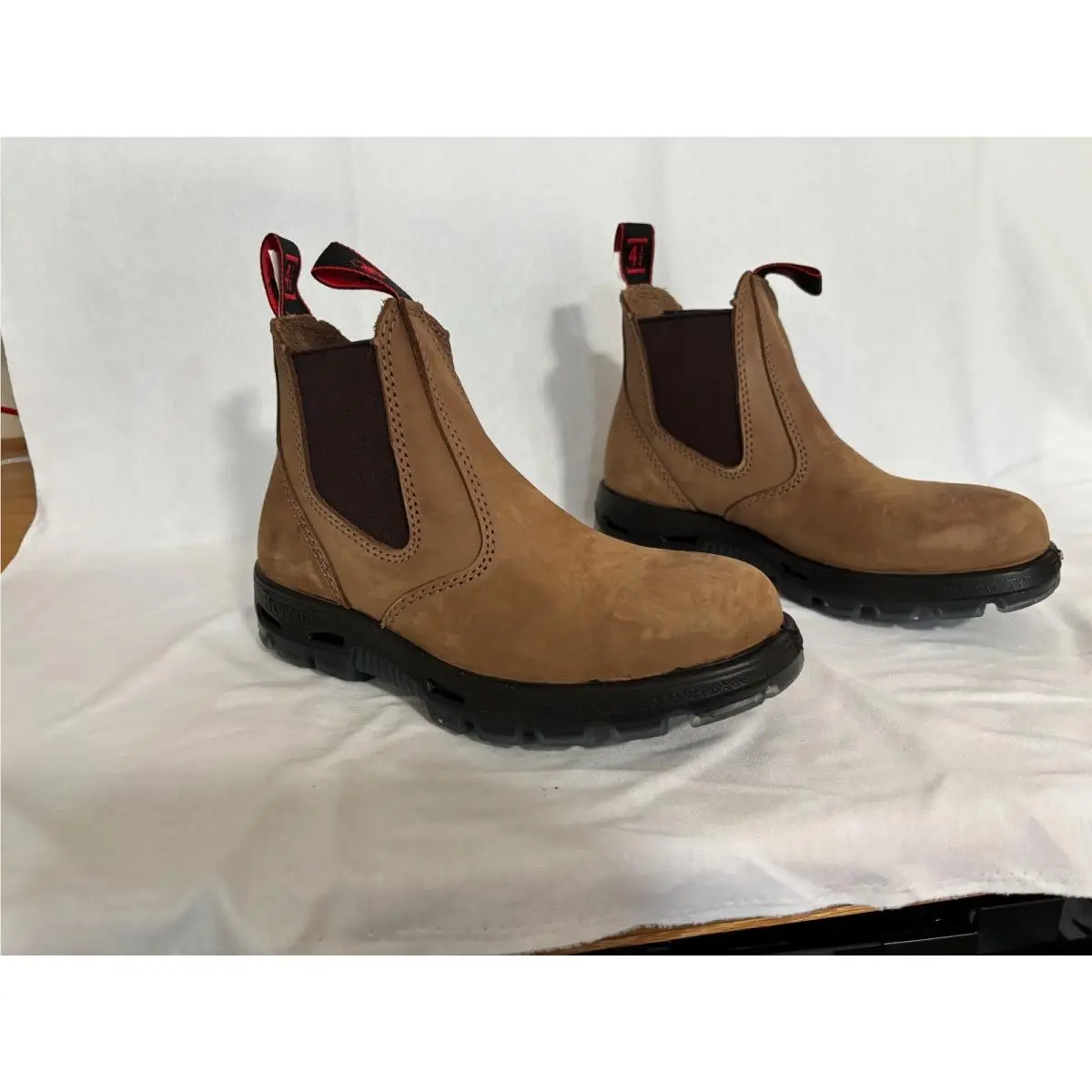 Redback shoes - Red 2