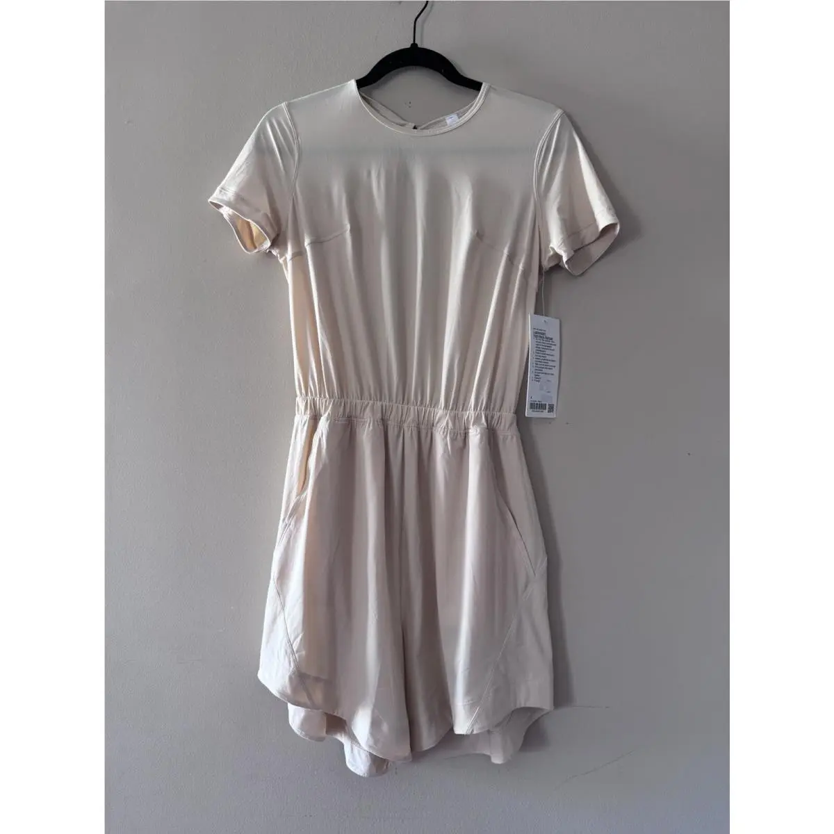 Lululemon Lightweight High Neck Open Back Romper Women`s Size 4 Cream Ivory