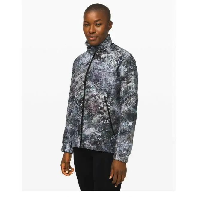Lululemon clothing - On the Move - the Move - Multicolor 1