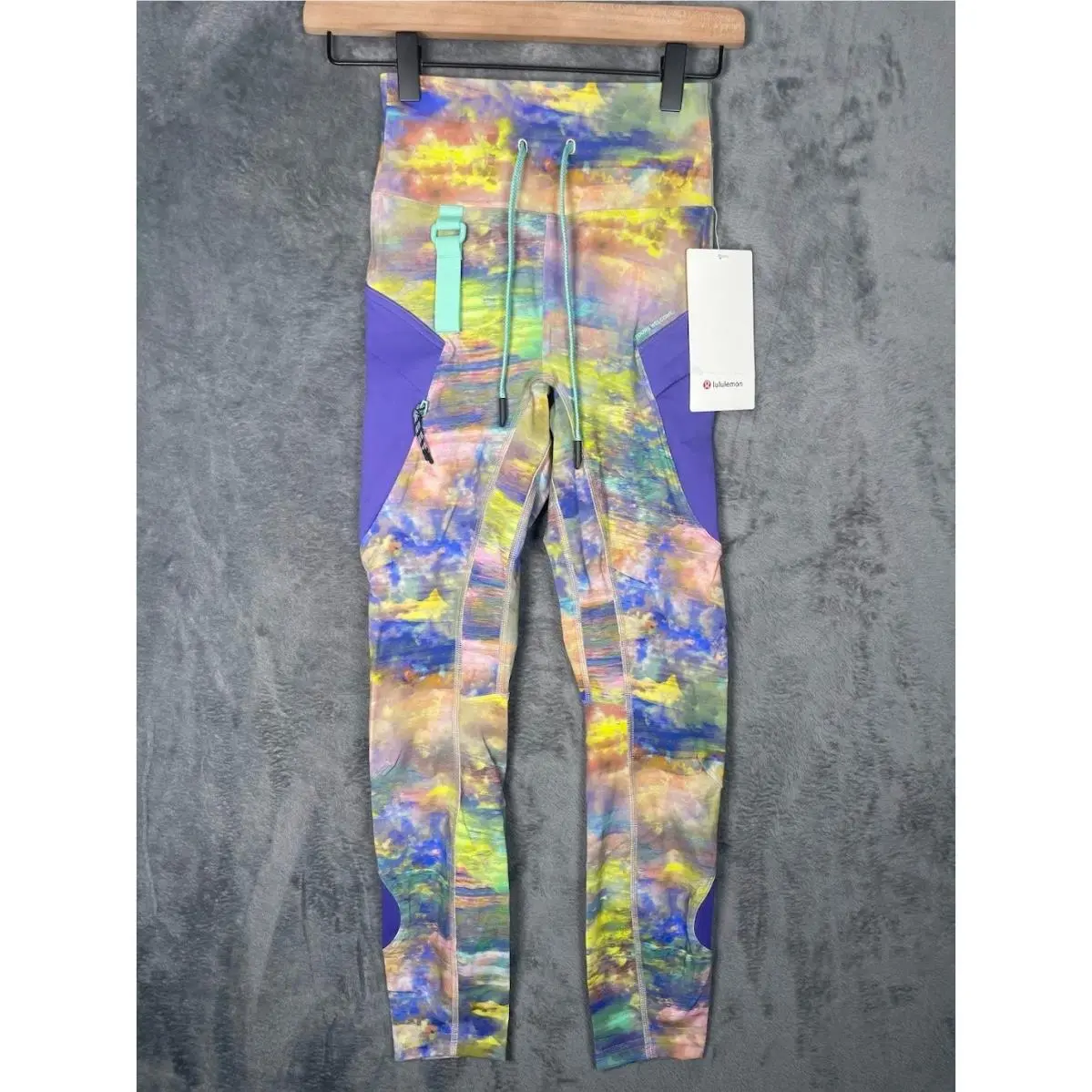 Lululemon Womens Cargo Shr Hiking Tight 25 Autumnal Nature Purple Size 2