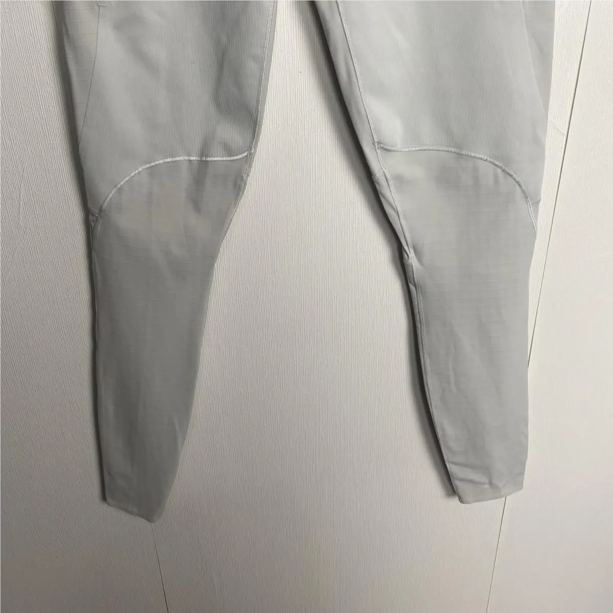 Lululemon clothing - Surge - Surge - White 3