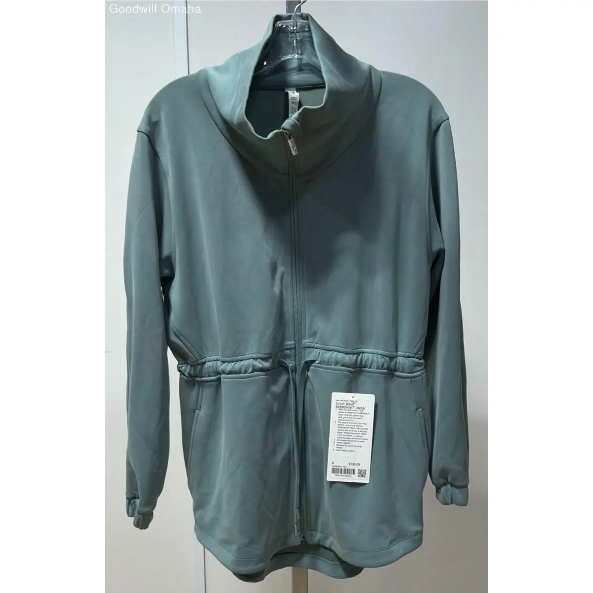 Lululemon Women`s Size 6 Tidewater Teal Cinch-waist Softstreme Jacket